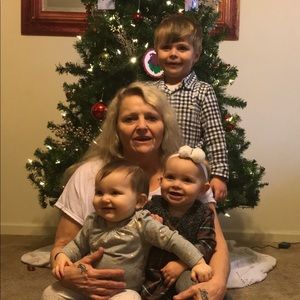 Meet your Posher, Cynthia